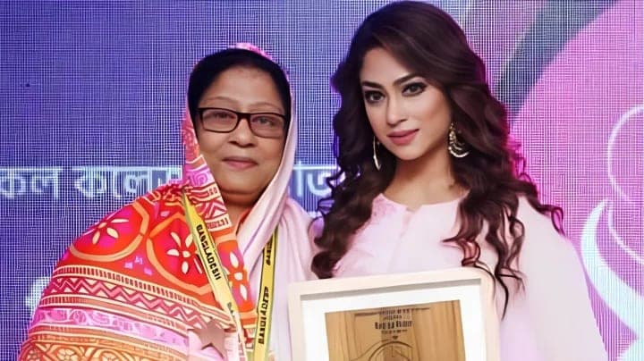 মা হারালেন চিত্রনায়িকা পপি